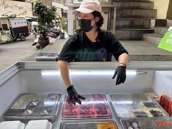 妈妈近况曝光！摆摊卖甜品想踏出重生第一步PG麻将胡了2模拟器“重庆姐弟坠亡案”(图7)